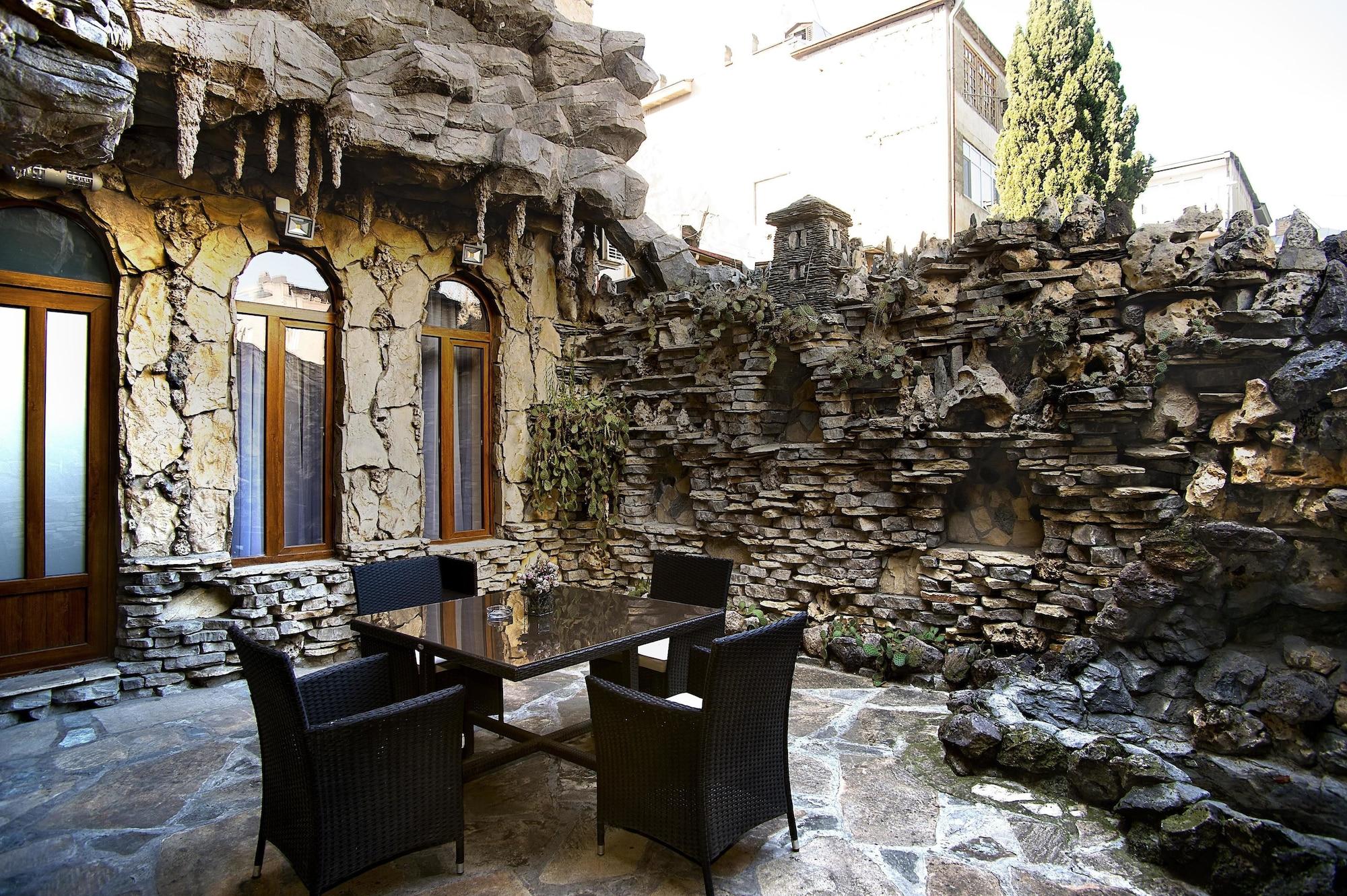 Coral Boutique Hotel Тбилиси Екстериор снимка