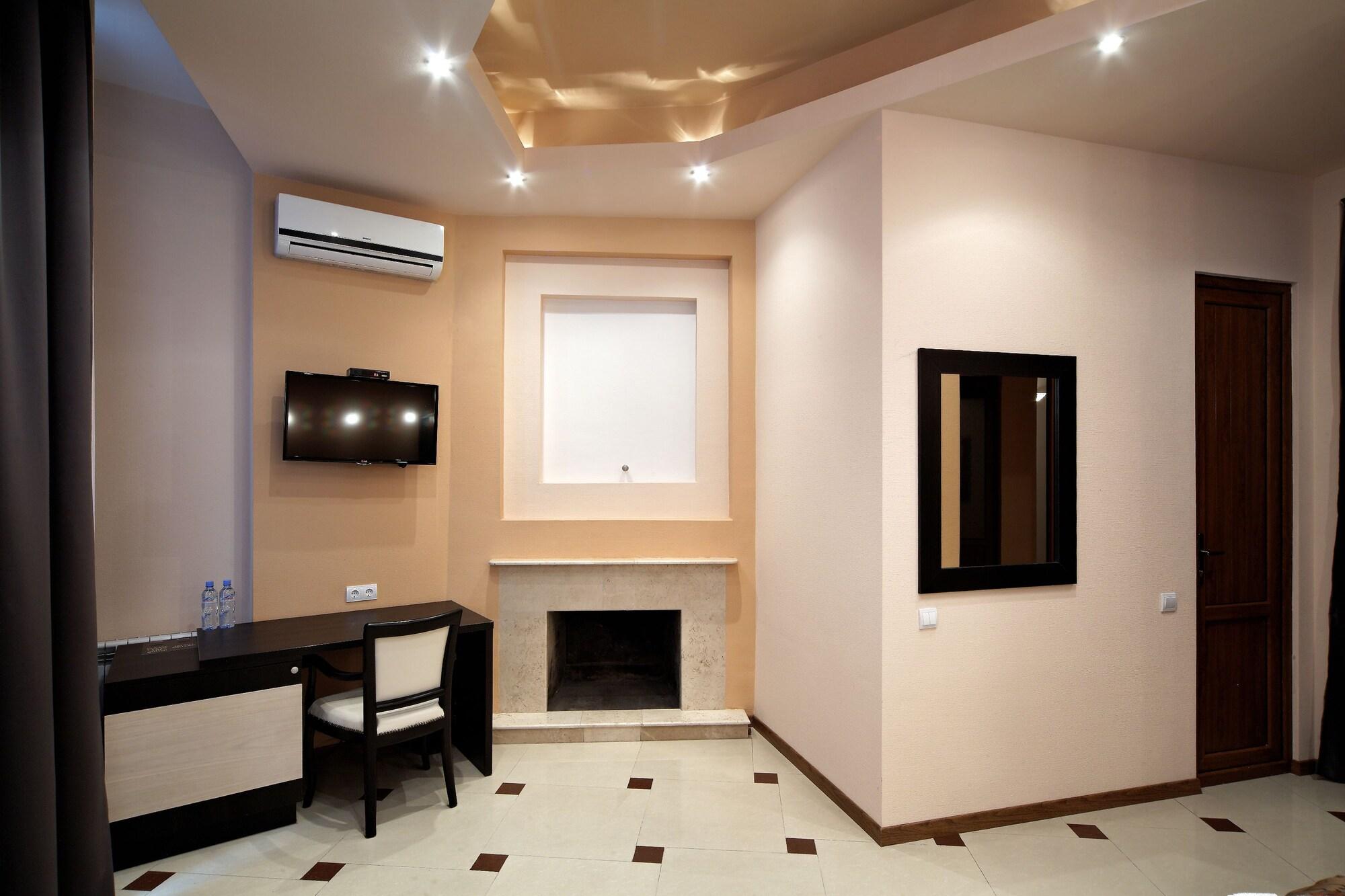 Coral Boutique Hotel Тбилиси Екстериор снимка