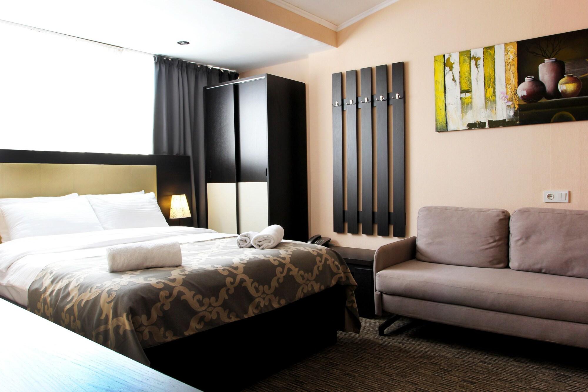 Coral Boutique Hotel Тбилиси Екстериор снимка