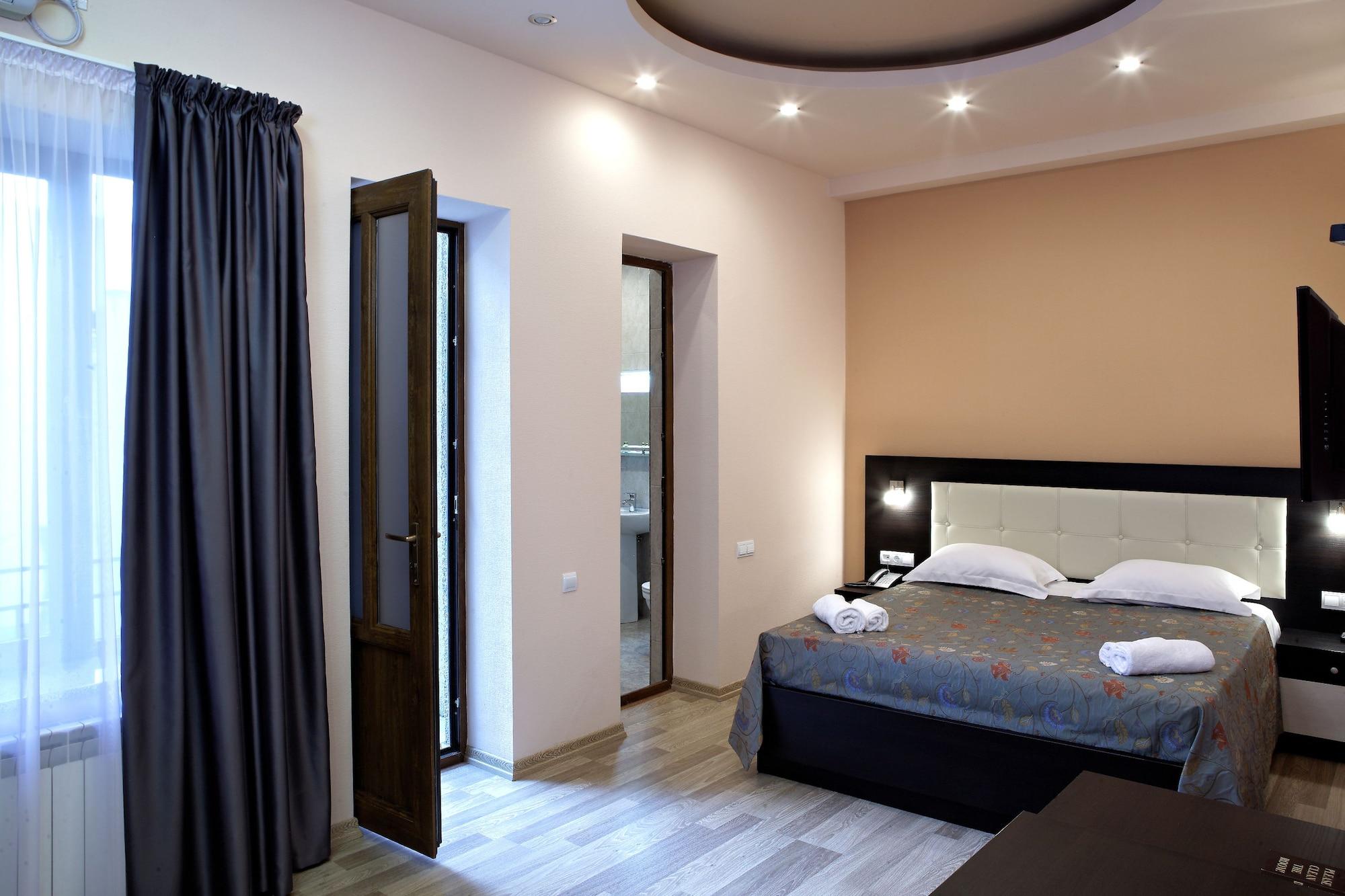 Coral Boutique Hotel Тбилиси Екстериор снимка