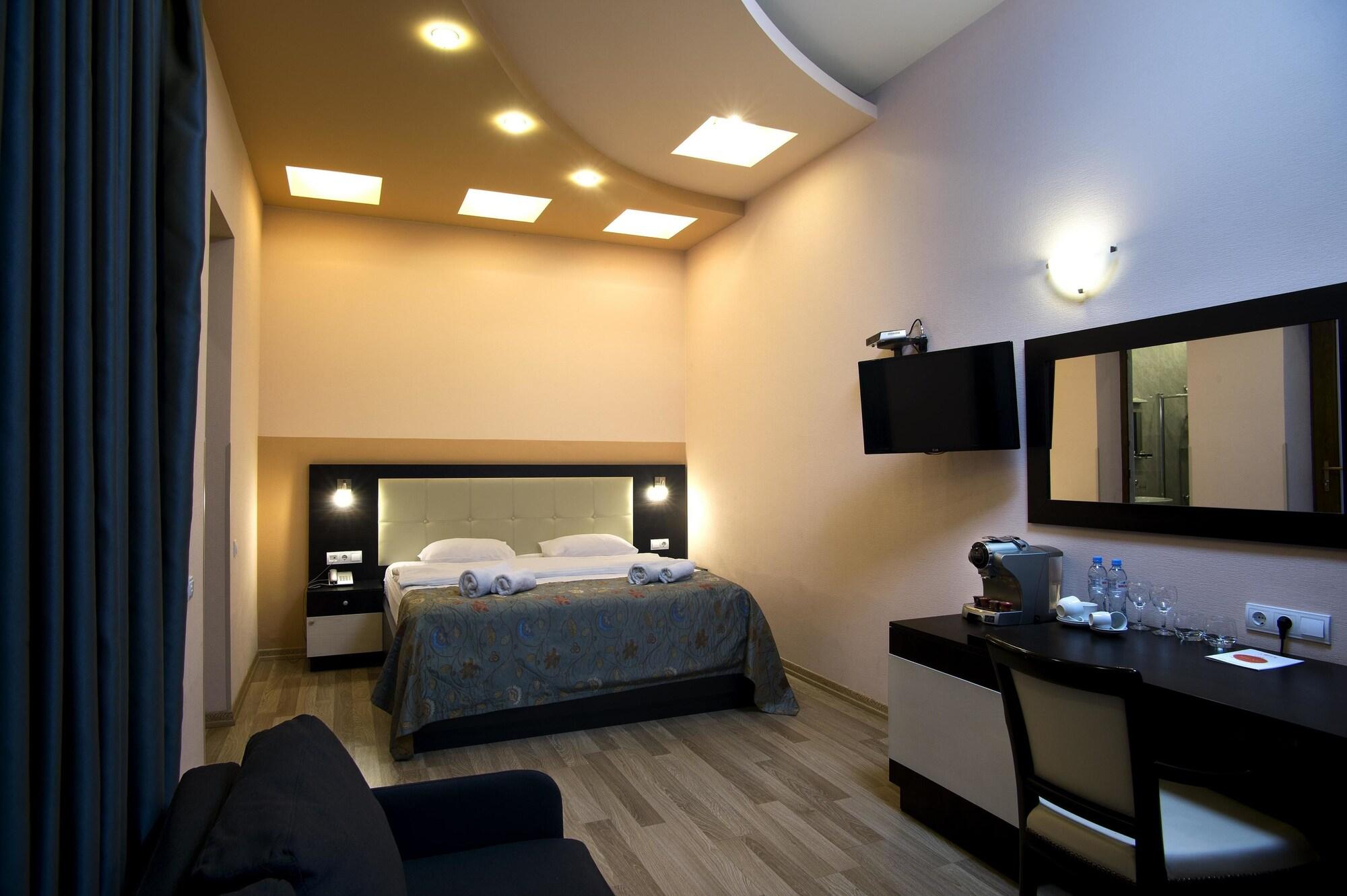 Coral Boutique Hotel Тбилиси Екстериор снимка