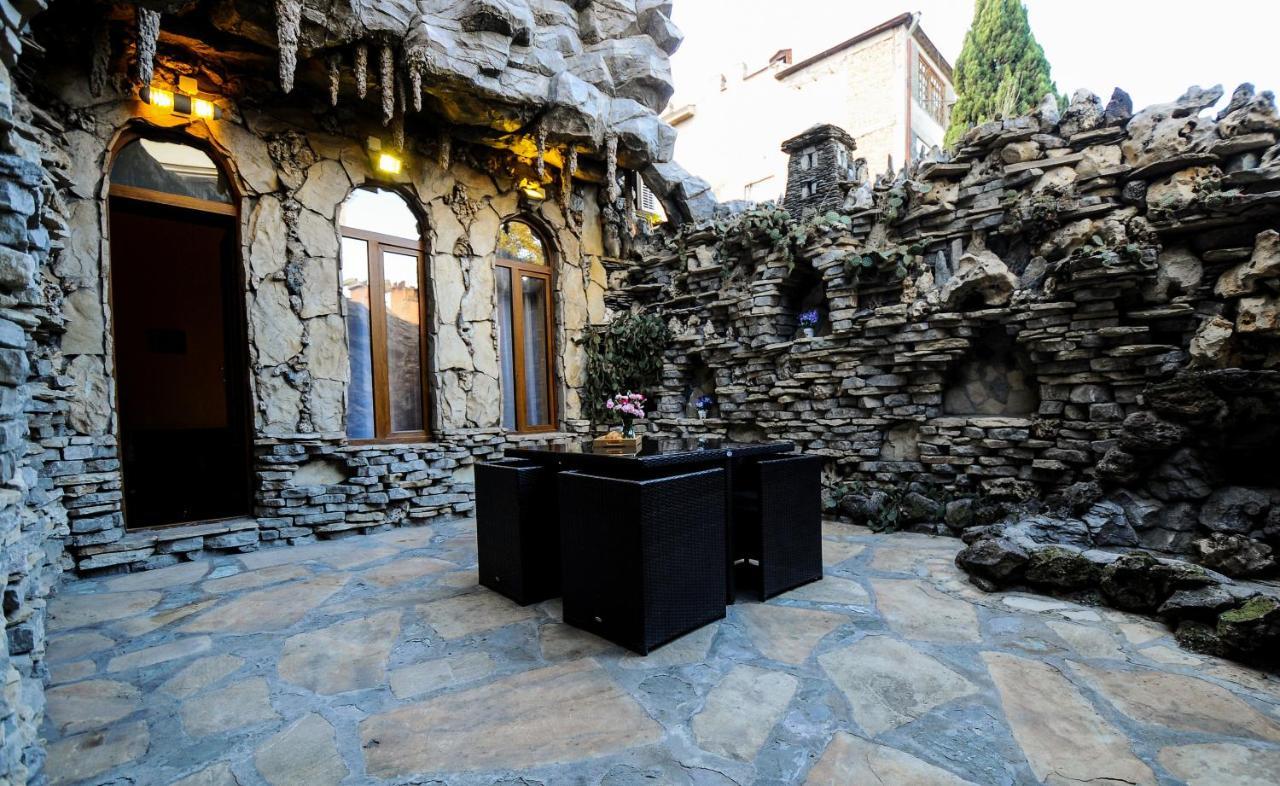 Coral Boutique Hotel Тбилиси Екстериор снимка