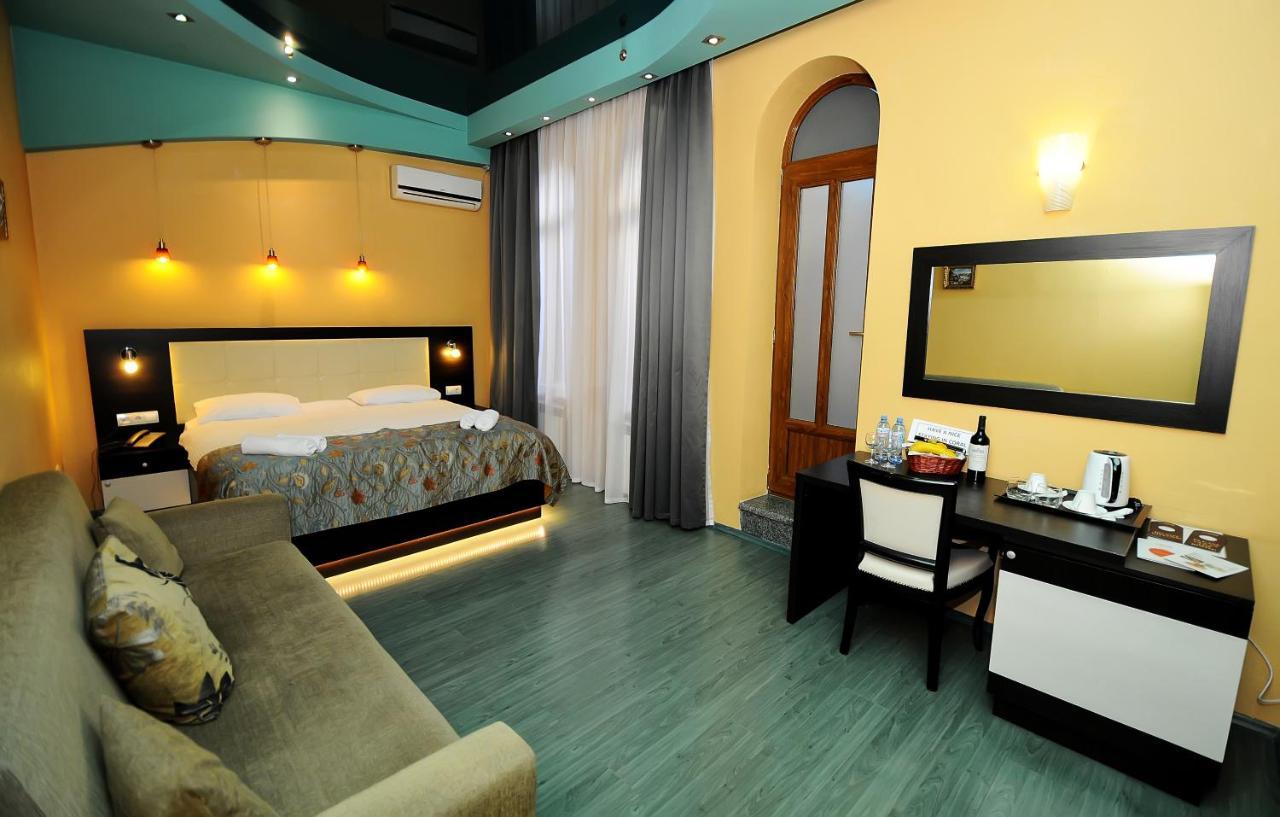 Coral Boutique Hotel Тбилиси Екстериор снимка