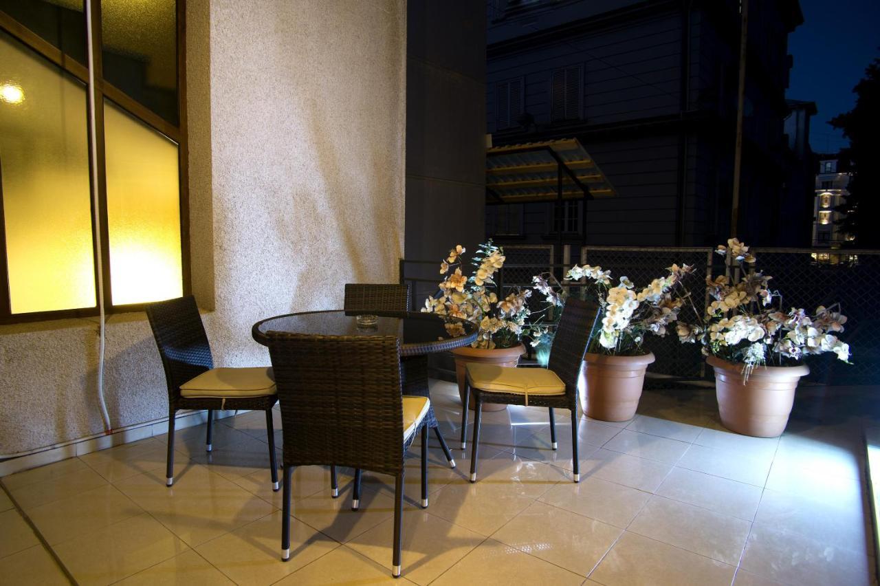 Coral Boutique Hotel Тбилиси Екстериор снимка