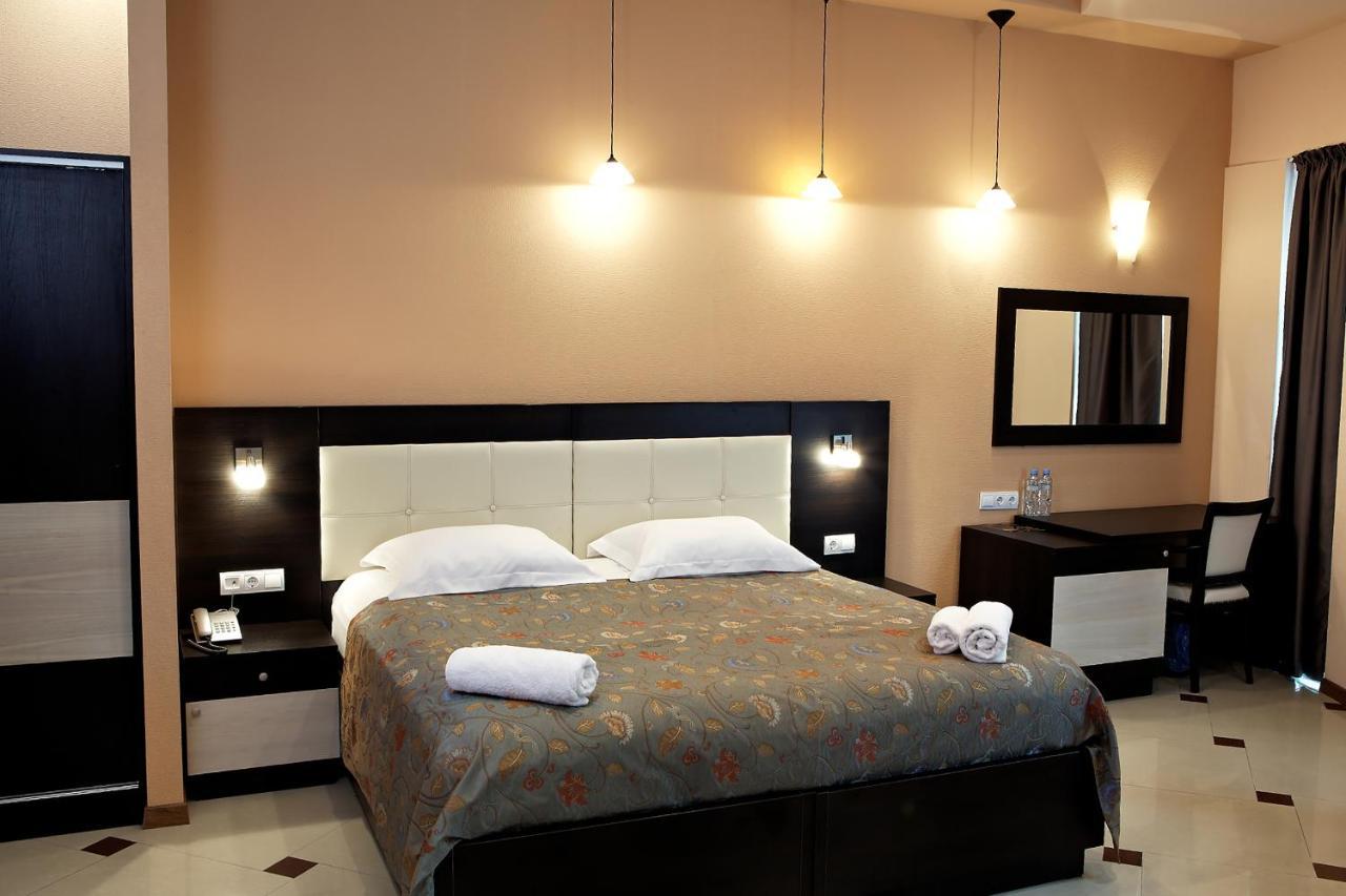 Coral Boutique Hotel Тбилиси Екстериор снимка