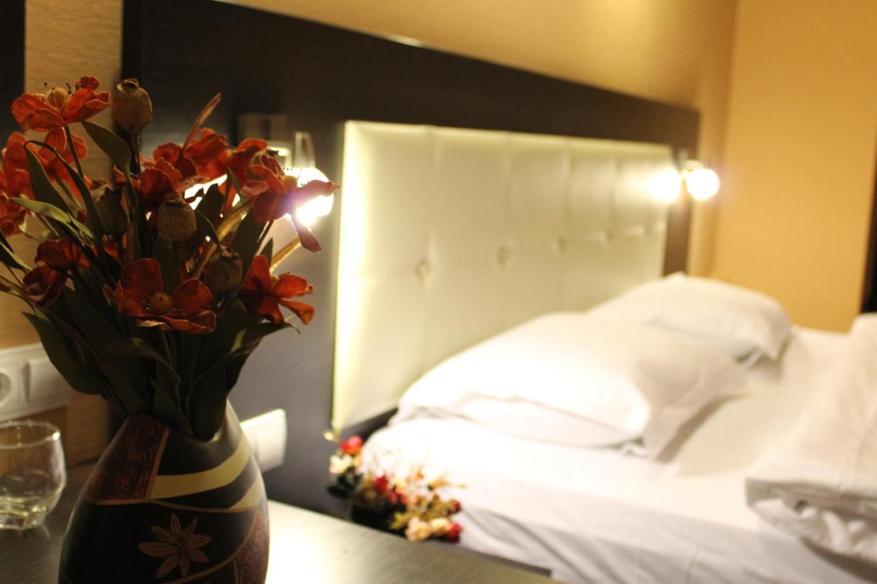 Coral Boutique Hotel Тбилиси Екстериор снимка