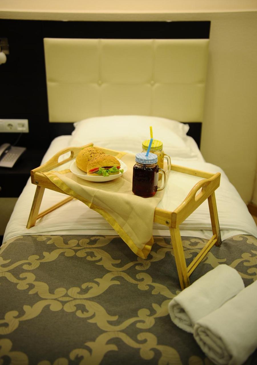 Coral Boutique Hotel Тбилиси Екстериор снимка