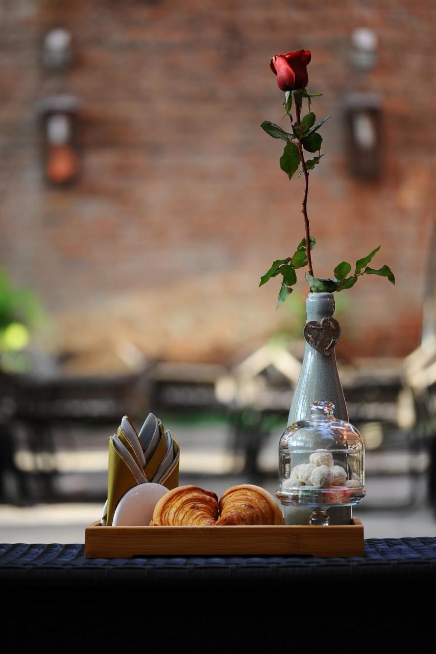 Coral Boutique Hotel Тбилиси Екстериор снимка