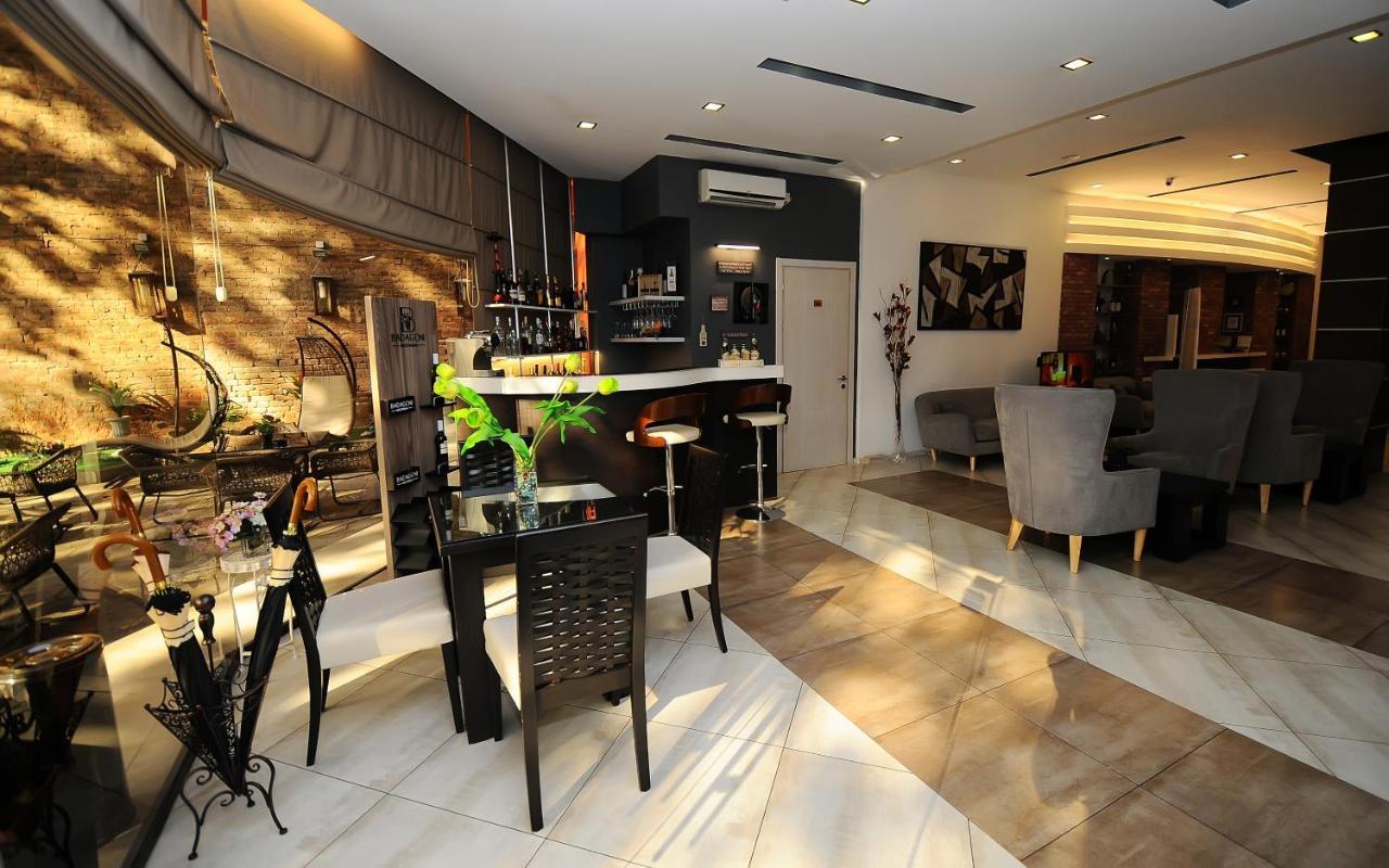 Coral Boutique Hotel Тбилиси Екстериор снимка